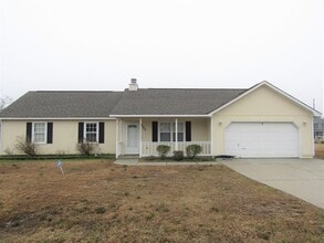 Building Photo - 205 Stag Ct