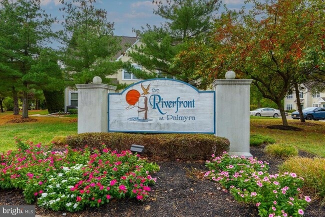 Building Photo - 5606 Riverfront Dr