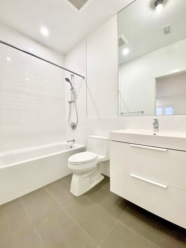 Building Photo - 1401 Branard St