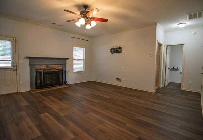 Building Photo - 1907 Westminster Dr