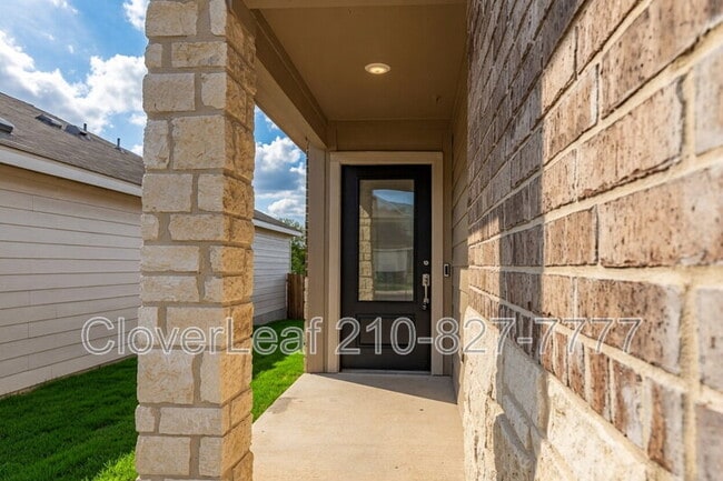 Building Photo - 706 Red Fld Wy