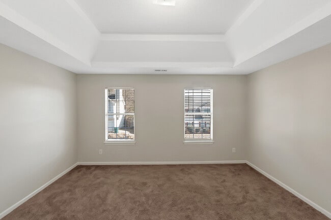 Building Photo - 2921 Russ Ln