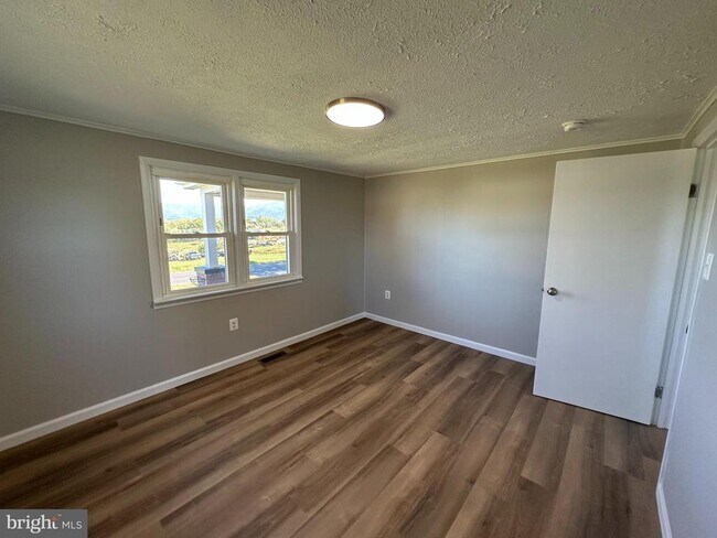 Building Photo - 938 Forrest Dr