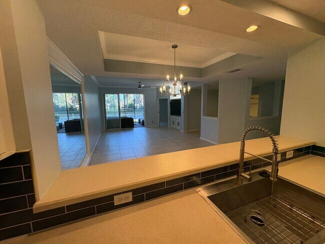 Building Photo - 1202 Makarios Dr