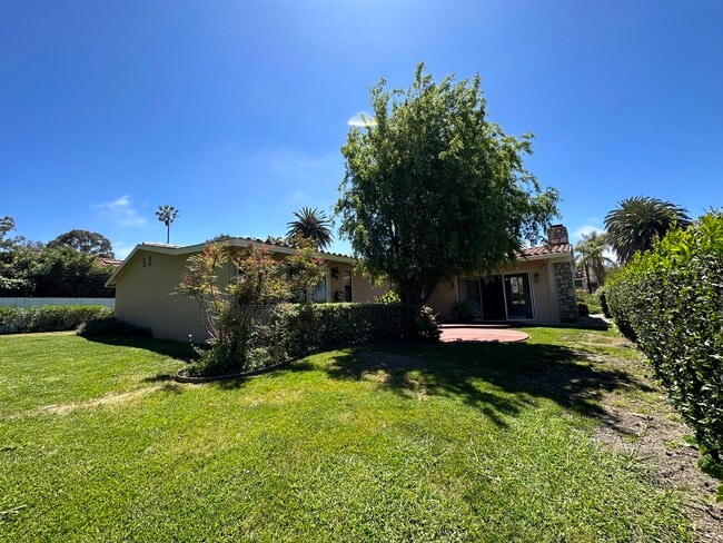 Building Photo - 1316 Granvia Altamira