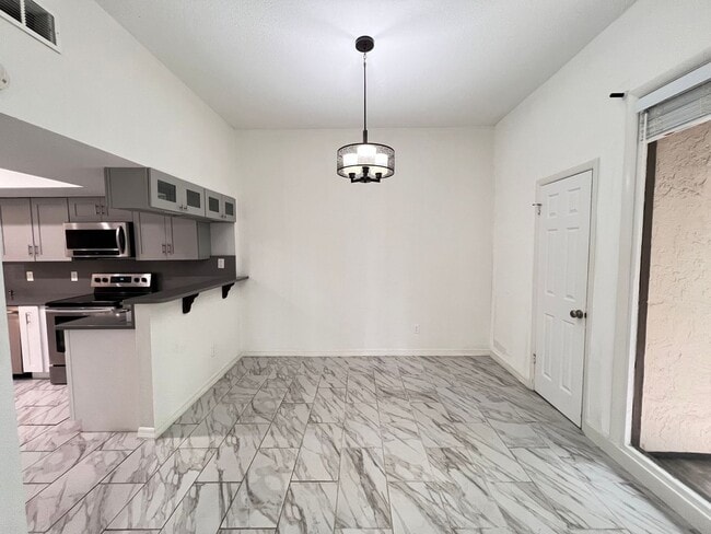 Building Photo - Perfect Home waiting for you!