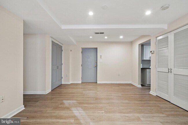 Building Photo - 2633 Adams Mill Rd NW