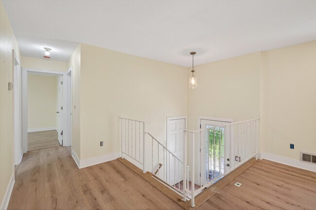 Building Photo - 6474 Totem Trail