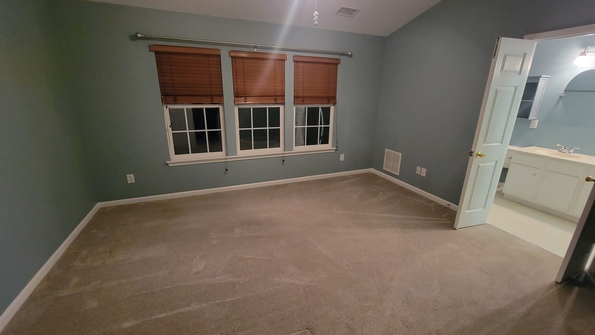 Master bedroom 3rd floor - 5429 Werburgh St