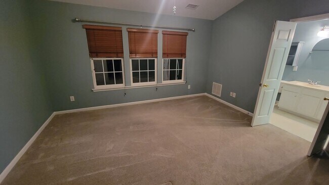 Master bedroom 3rd floor - 5429 Werburgh St