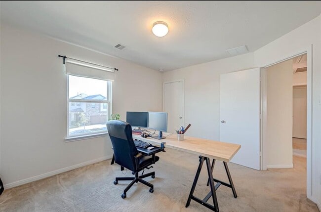 Building Photo - 16330 Oakside Hollow Ln