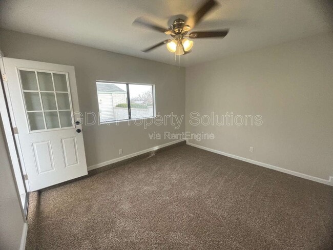 Building Photo - 4733 Platinum Dr NE