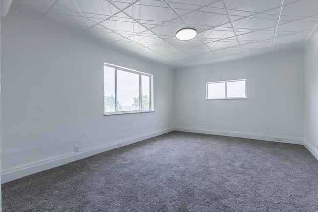 Building Photo - 1533 Arlington Ave