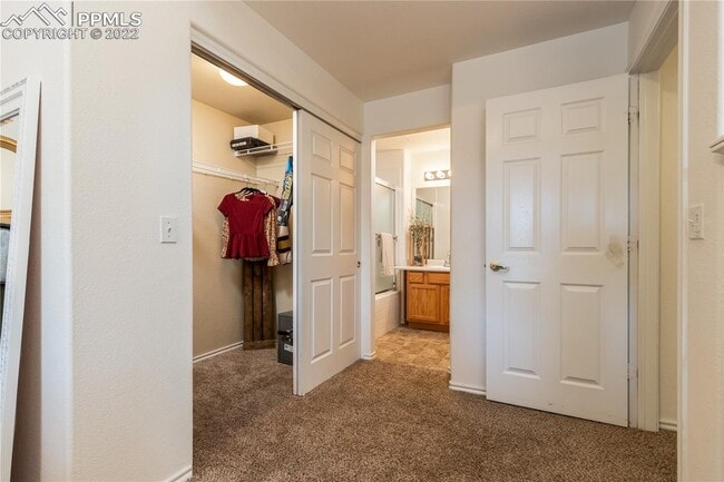 Building Photo - Maintenance free 2 bedroom, 2 full bath condo! Upper unit