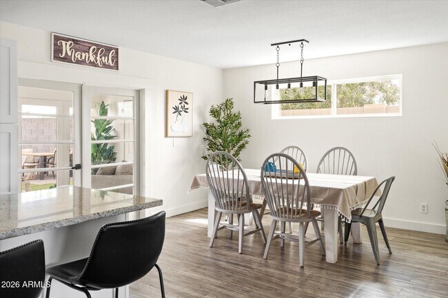 Building Photo - 423 N 73rd Pl