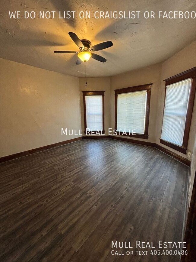 Building Photo - 412 S Evans Ave