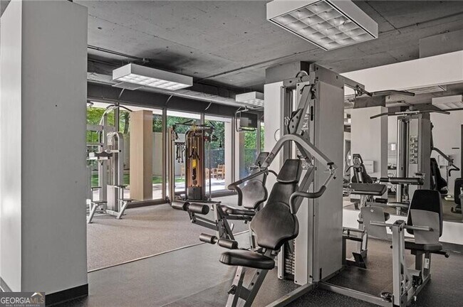 Building Photo - 2575 Peachtree Rd NE