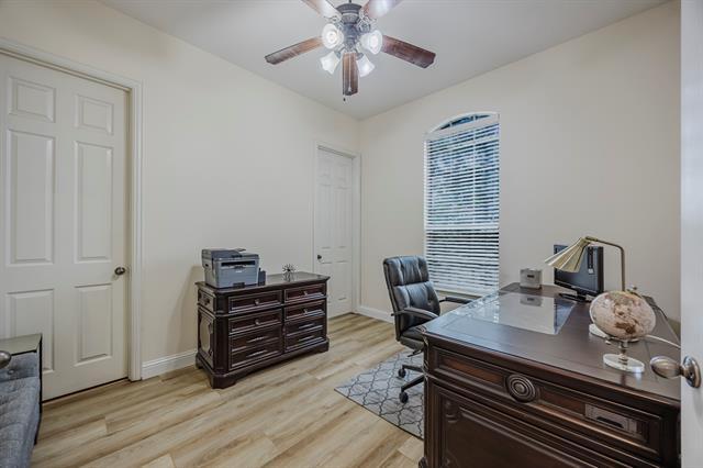 Building Photo - 7631 Red Clover Dr