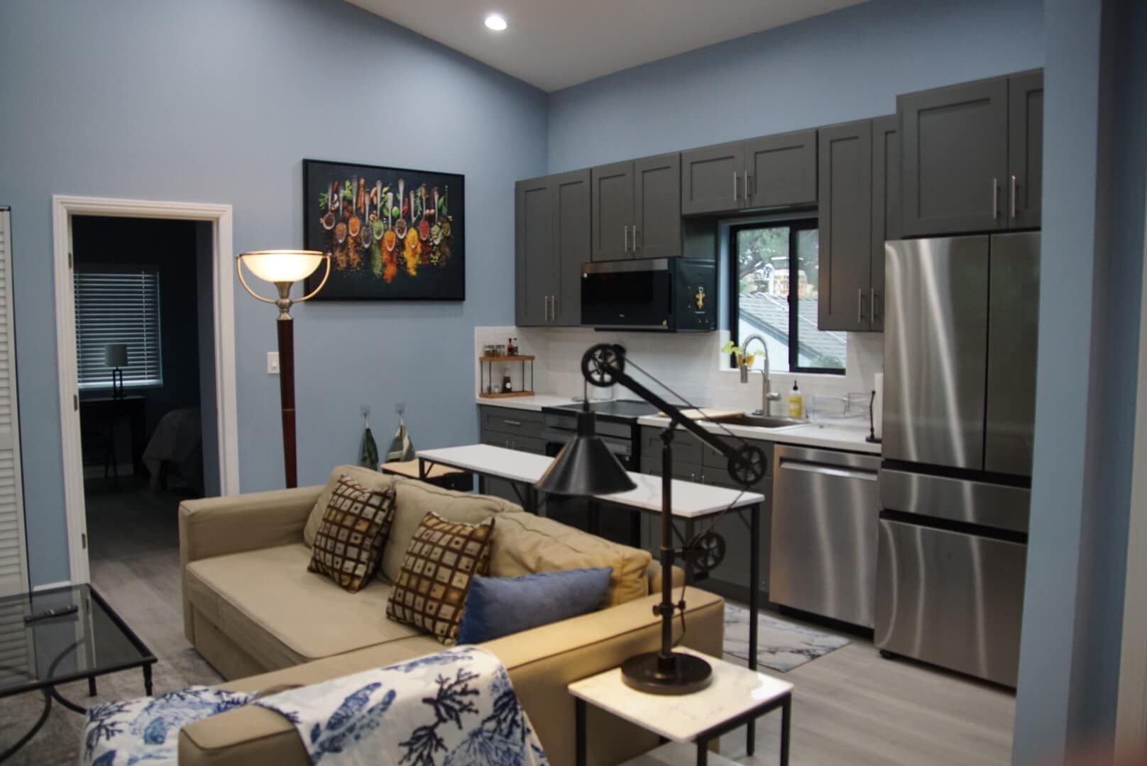 Building Photo - 1850 Lees Ave