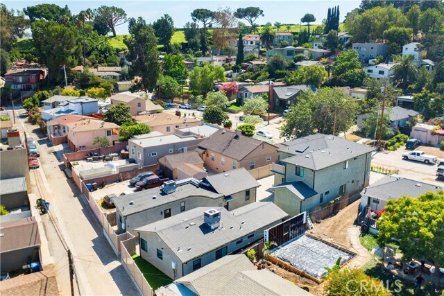 Building Photo - 4042 Somers Ave