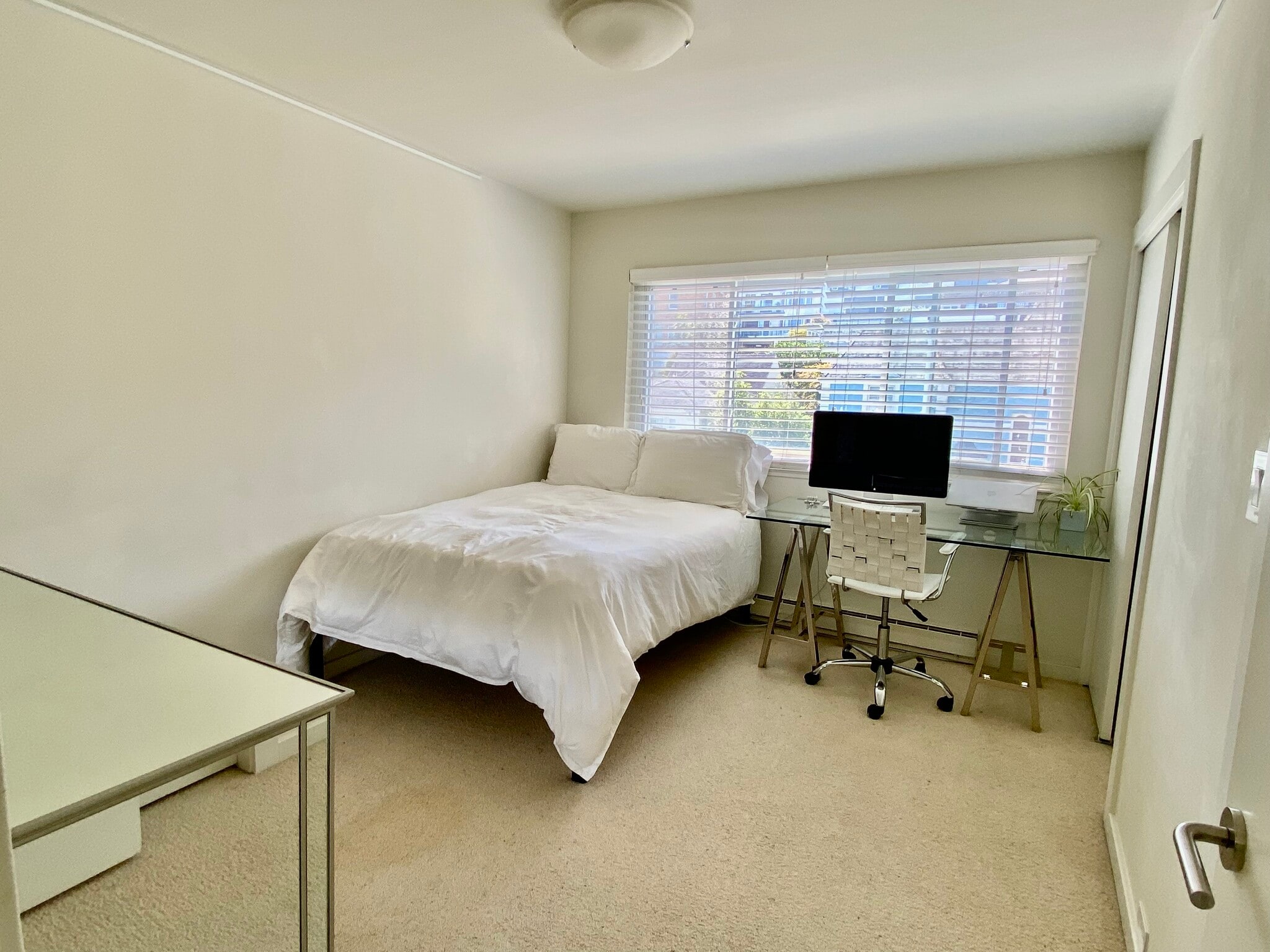 Sunny second bedroom - 1998 Pacific Ave