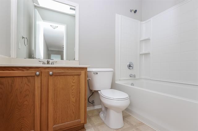 Building Photo - 9013 Cheswick Dr