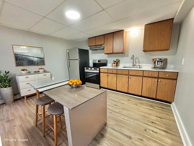 Building Photo - Beautiful one bedroom!
