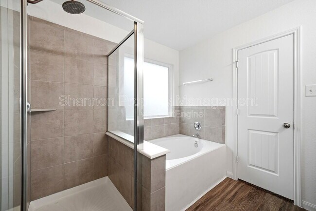 Building Photo - 10322 Urban Oak Trl