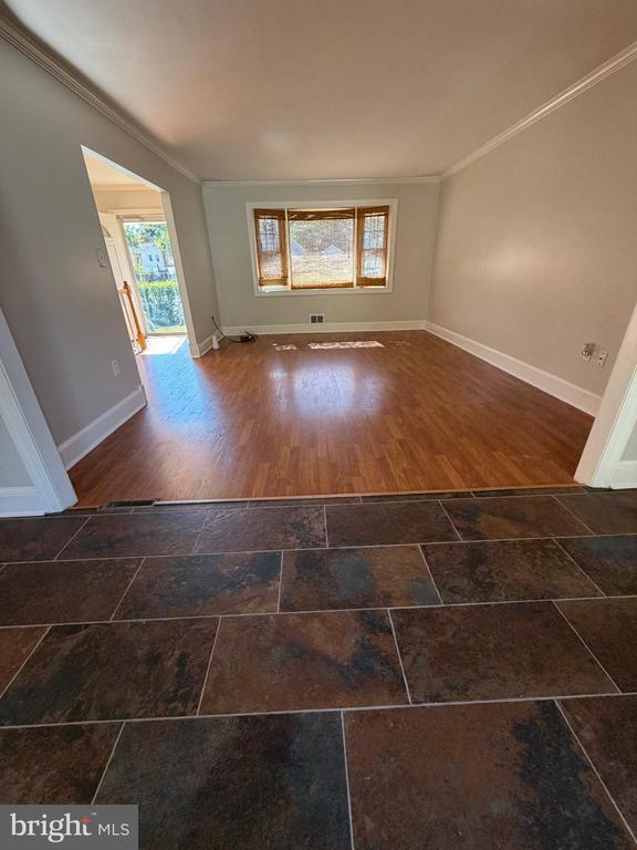 Building Photo - 2406 Sagamore Ct