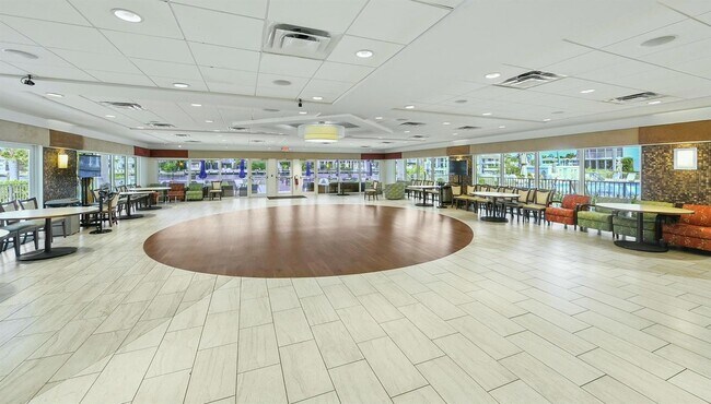 Building Photo - 3300 S Ocean Blvd