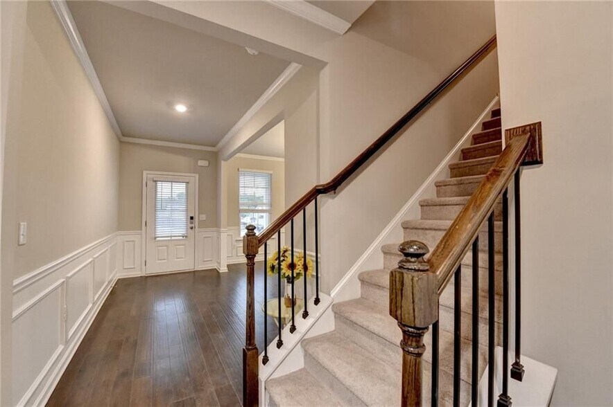 Building Photo - 461 Paxton LN
