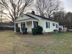 Building Photo - 105 Elm St