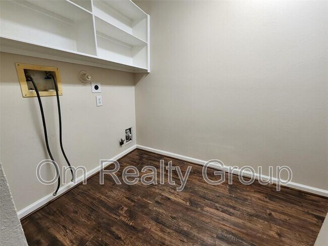 Building Photo - 5307 Dandelion Meadow Ln