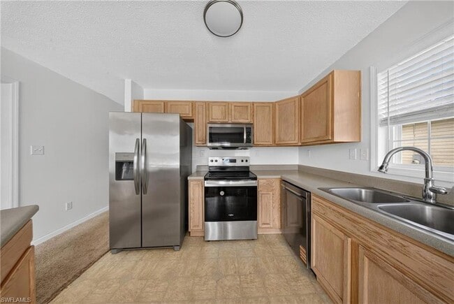 Building Photo - 250 Leawood Cir