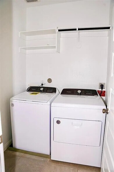 Laundry room - 9829 Heritage Run Ln