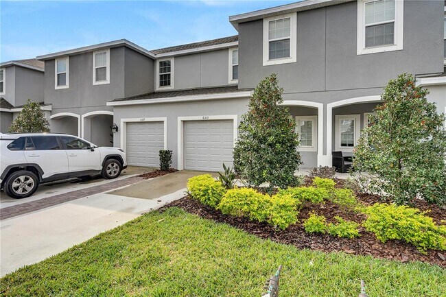 Building Photo - 6313 Willowside St
