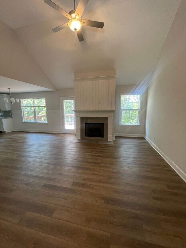 Building Photo - Rental in Ooltewah - 3 Bedrooms + Finished Basement