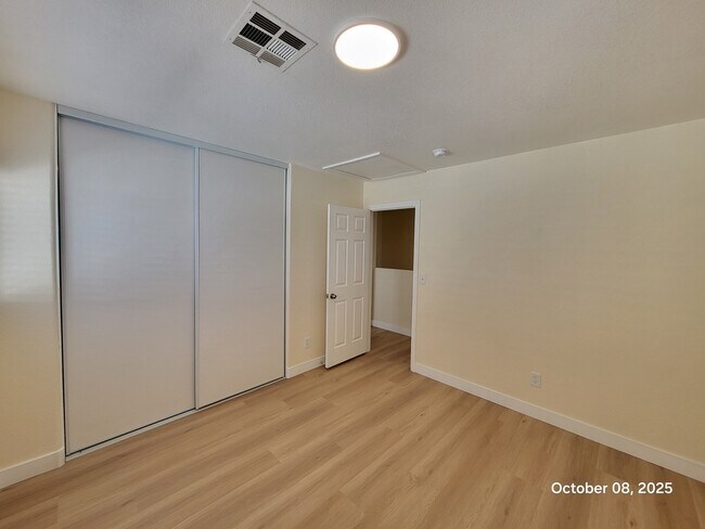 Building Photo - 9986 Shallot Ct
