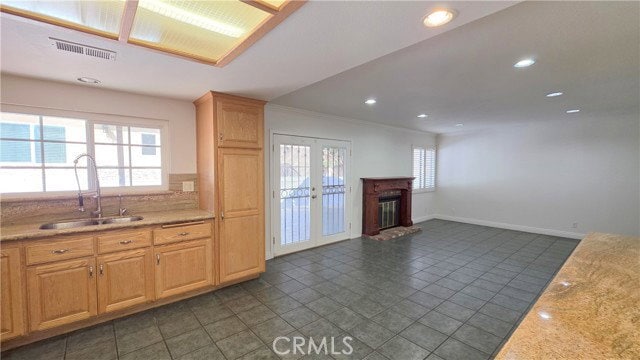 Building Photo - 335 Eola Dr