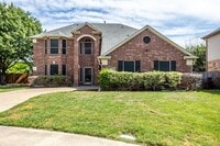 Building Photo - 2208 Kingsley Dr