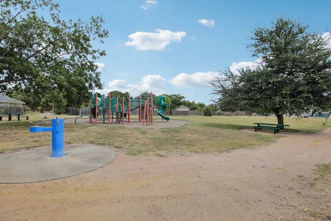 Building Photo - Beautiful Home in Leander