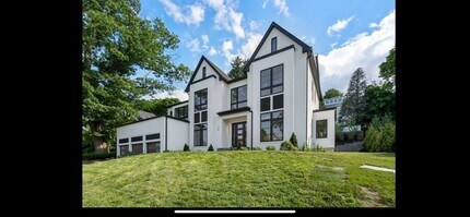 Building Photo - 28 Newtonville Ave