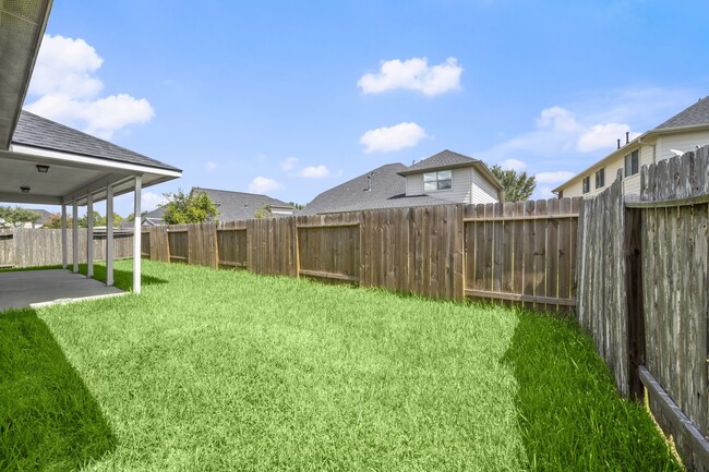 Building Photo - 7803 Blue Lake Dr