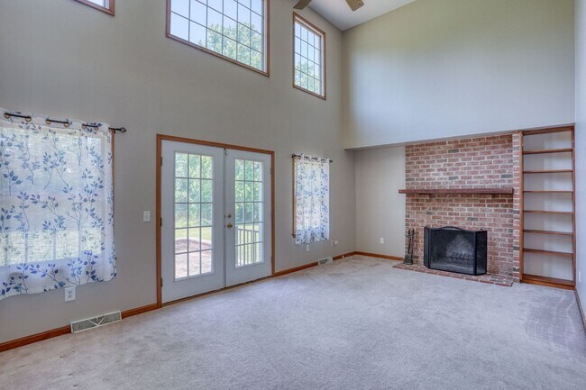 Building Photo - Just What You Have Been Looking For a First Floor Primary Bedroom Suite in a Quaint Country Setting