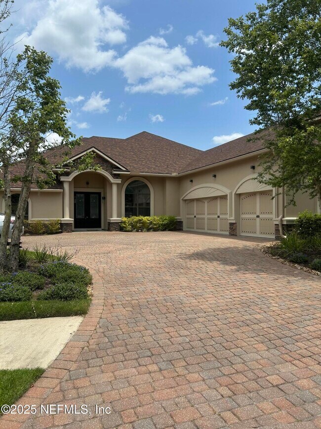 Primary Photo - 1613 Fairway Ridge Dr