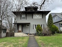 Building Photo - L987