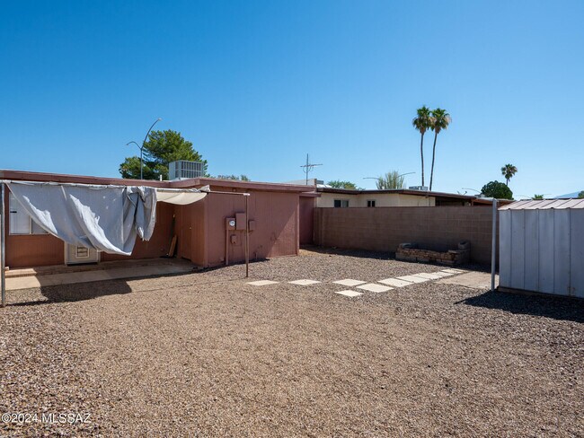 Building Photo - 6570 E Nicaragua Dr