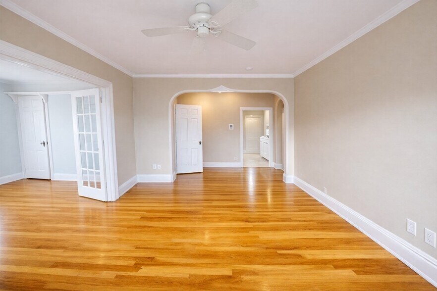 Building Photo - 10 Jamaicaway