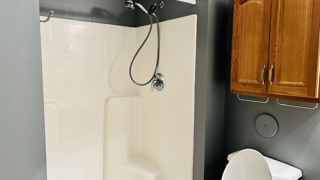 Building Photo - 7345 Wallingford Way