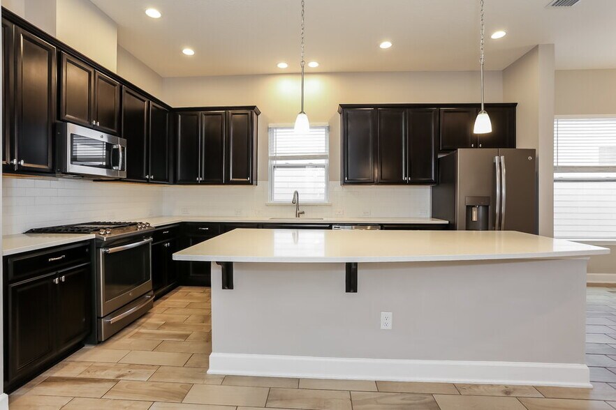 Building Photo - 31 Spindrift Ct